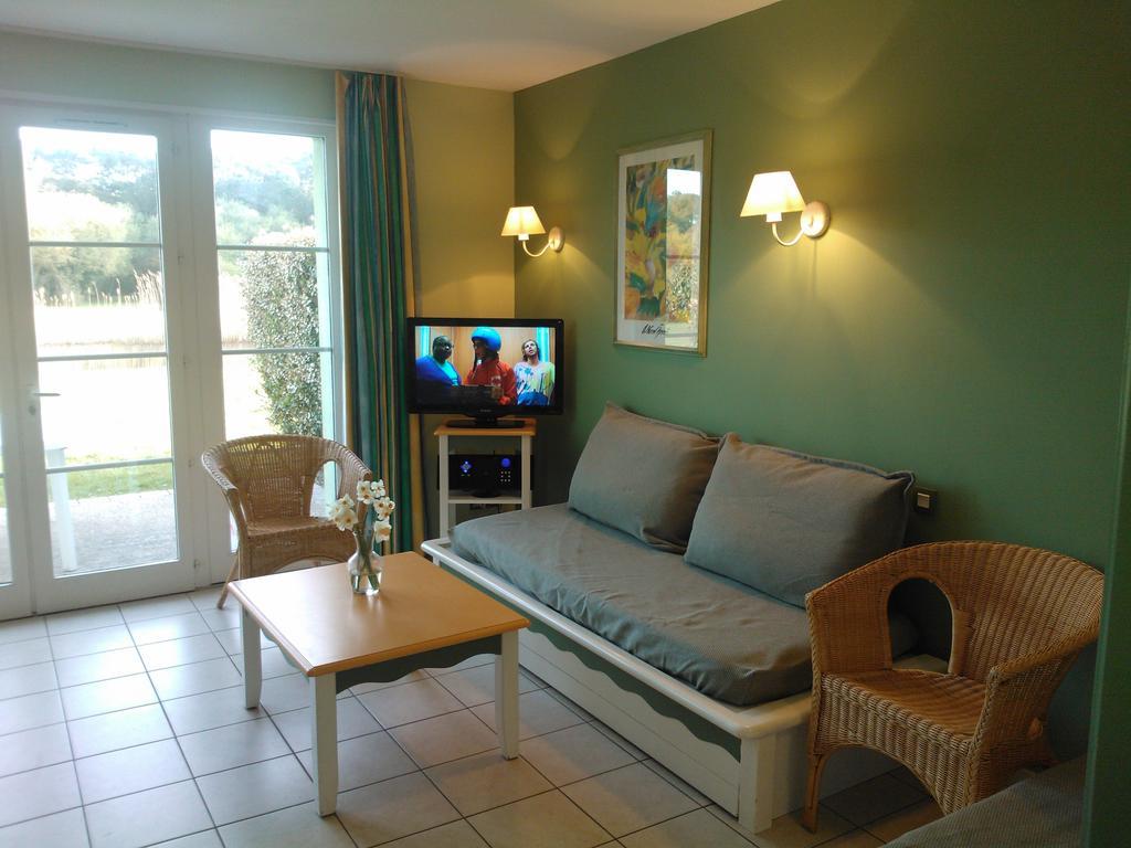 3 Bedrooms Holiday Home Golf Resort Port-Bourgenay Talmont-Saint-Hilaire Rum bild